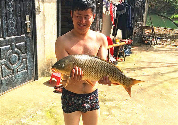 钓鱼图片