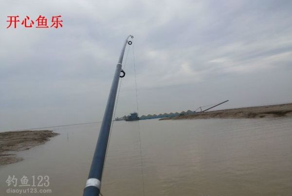 洞庭湖野钓场路亚钓获黑鱼