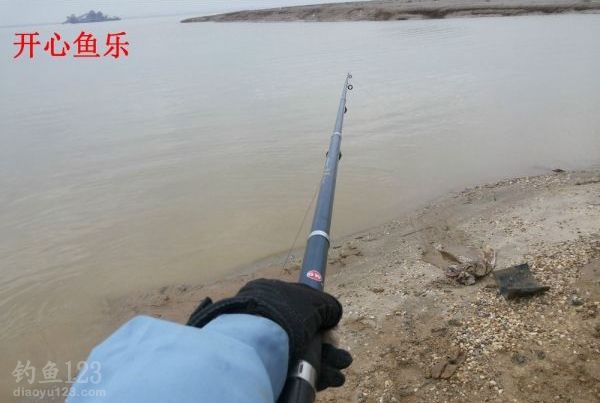 洞庭湖野钓场路亚钓获黑鱼