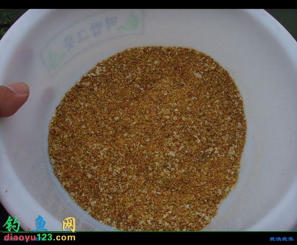 鲫鱼拉饵25%+千湖鲤50%+千湖鲫（浓香）19%