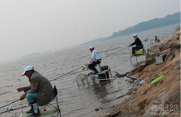 金沙河水库收获大青鱼