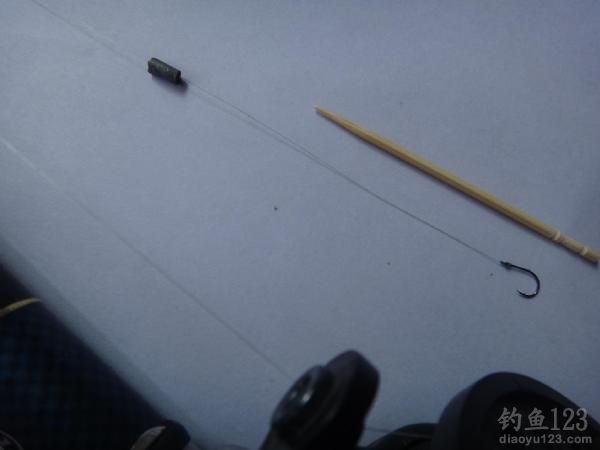 0.8鱼线配千又0.1号钩