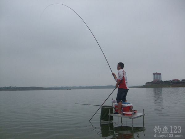 鸭河水库钓鱼
