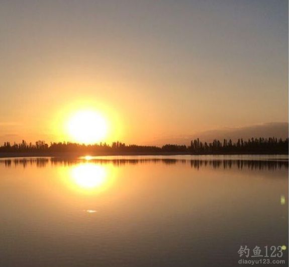 水库傍晚风景