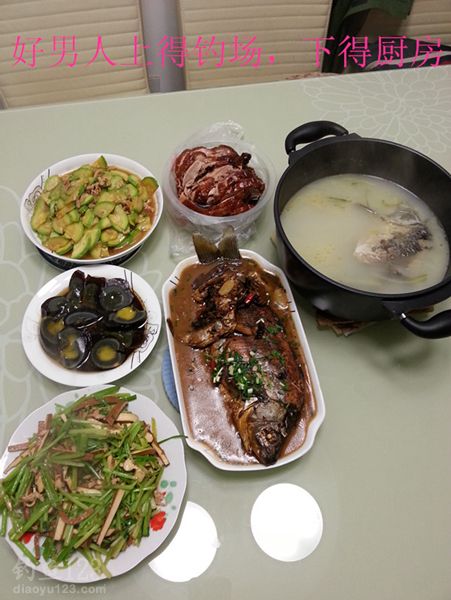 秋季钓鲫鱼