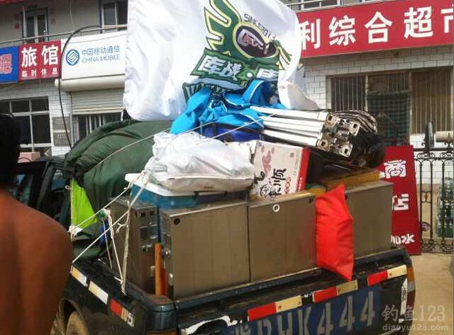 准备钓具出发