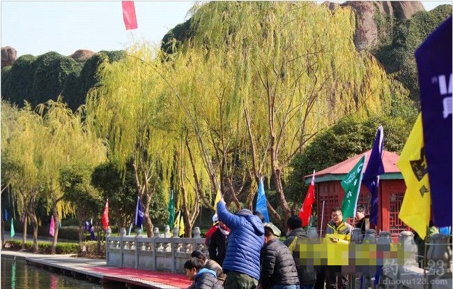 快乐垂钓工作站年会上钓获17斤大红鲤鱼