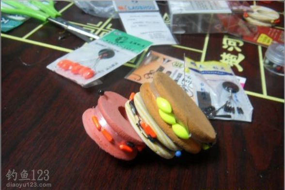 大风天用红虫钓饵怎样钓鲤鱼技巧