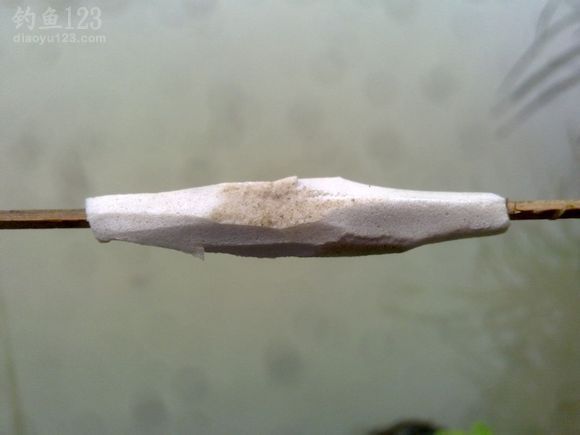 野外钓鱼现场DIY浮漂