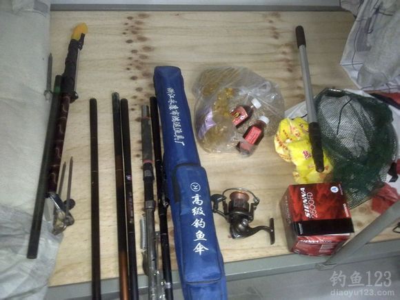 钓鱼装备渔具
