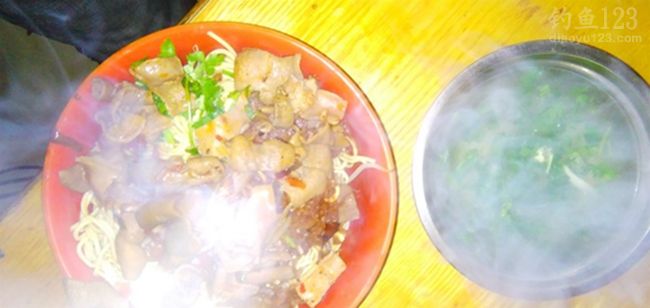冬季垂钓小水库收获纯野生大板鲫鲤鱼