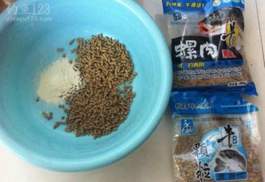 冬季野塘钓大鲤附颗粒饲料钓鲤鱼饵料配方
