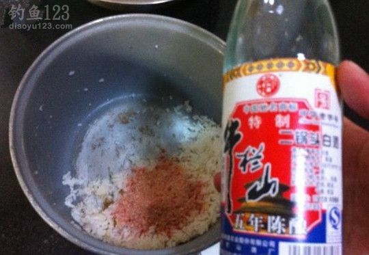 冬季野塘钓大鲤附颗粒饲料钓鲤鱼饵料配方
