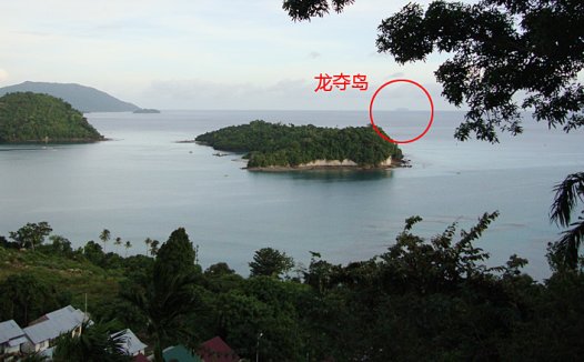 在印尼夺龙岛疯狂钓鱼