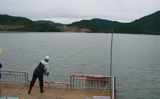 2011中国升钟湖水库第三届钓鱼大奖赛(国内组)现场图片