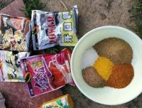 为什么钓鱼人喜欢把几种商品饵配合使用？如何看待
