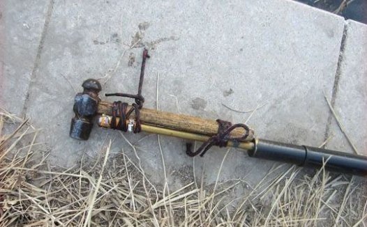 冬季河边垂钓试钓十个窝点满载而归